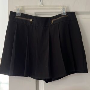 Black skort